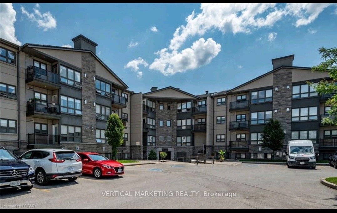 Condo for sale at 208-1 Jacksway Crescent, London, North G, N5X 3T5 - MLS: X11915770