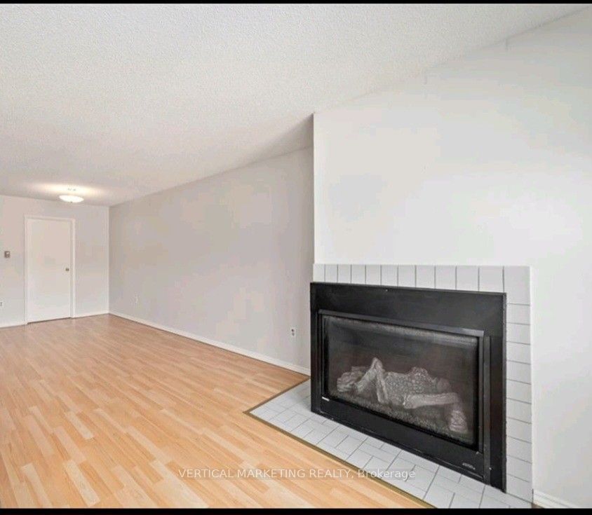 Condo for sale at 208-1 Jacksway Crescent, London, North G, N5X 3T5 - MLS: X11915770