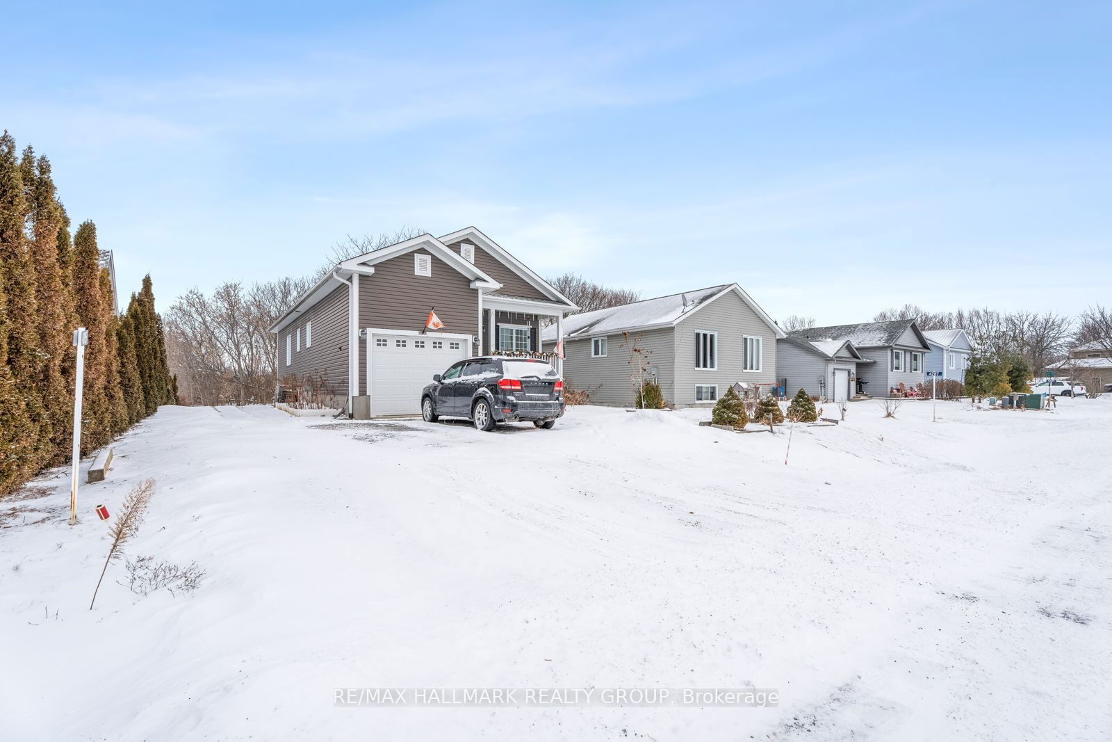 Detached House sold at 4285 Schell Street, South Dundas, 704 - South Dundas (Williamsburgh) Twp, K0C 2H0 - MLS: X11915822