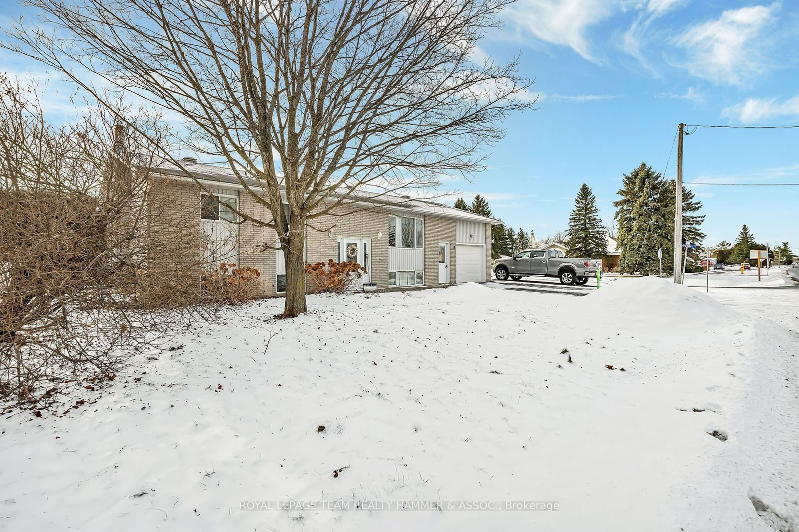 Detached House sold at 17 Blais Street, Russell, 602 - Embrun, K0A 1W0 - MLS: X11915828