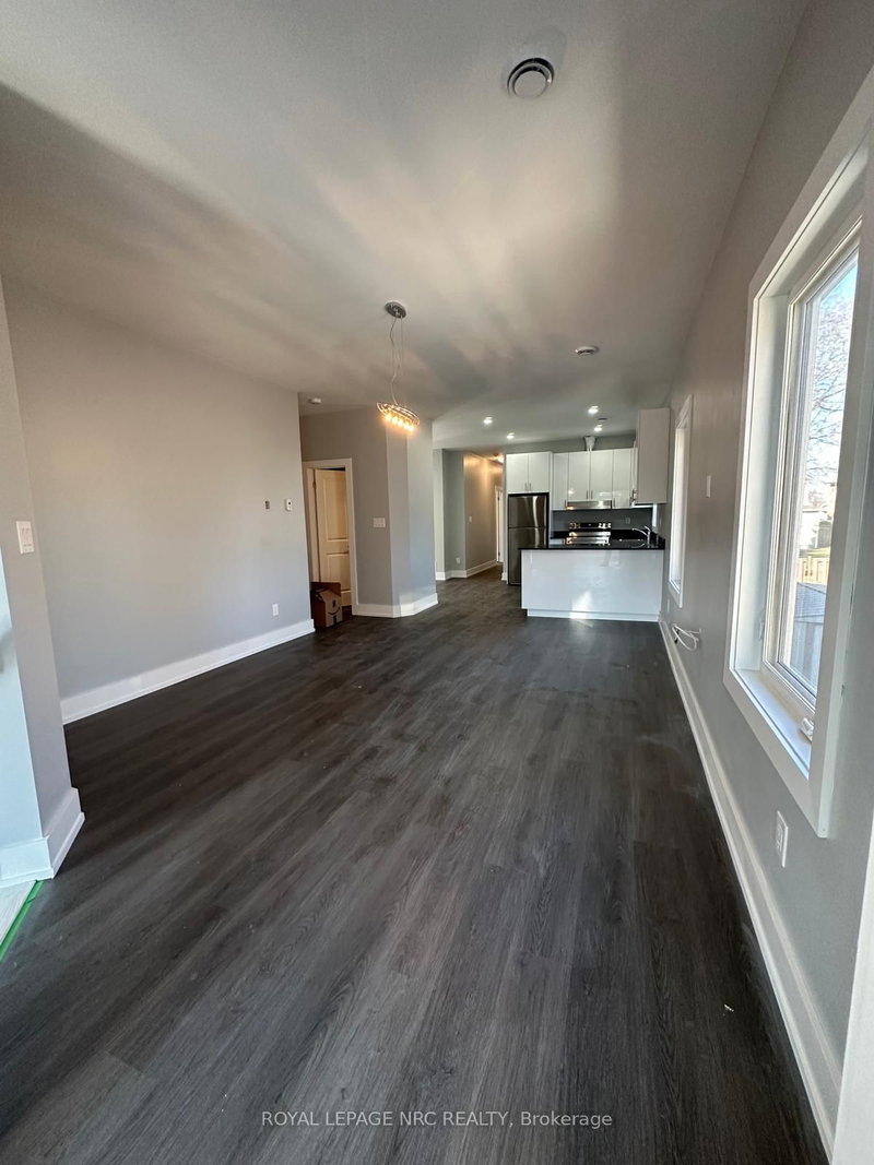 Upper - 58 Griffith St, Welland, L3B 4G6 | Image 3