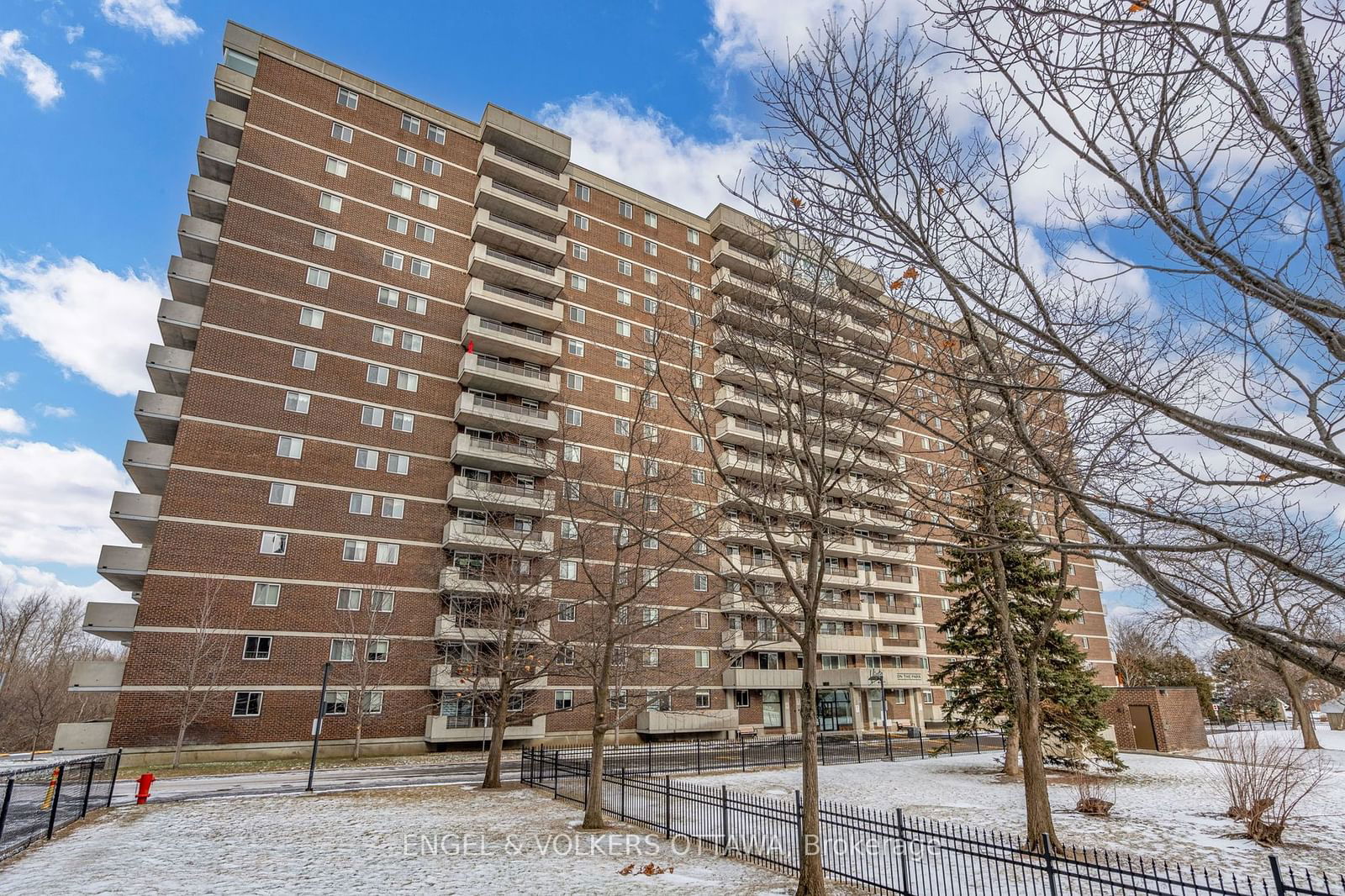 Condo for sale at 1006-1705 Playfair Drive, Alta Vista and Area, 3608 - Playfair Park, K1H 8P6 - MLS: X11916309