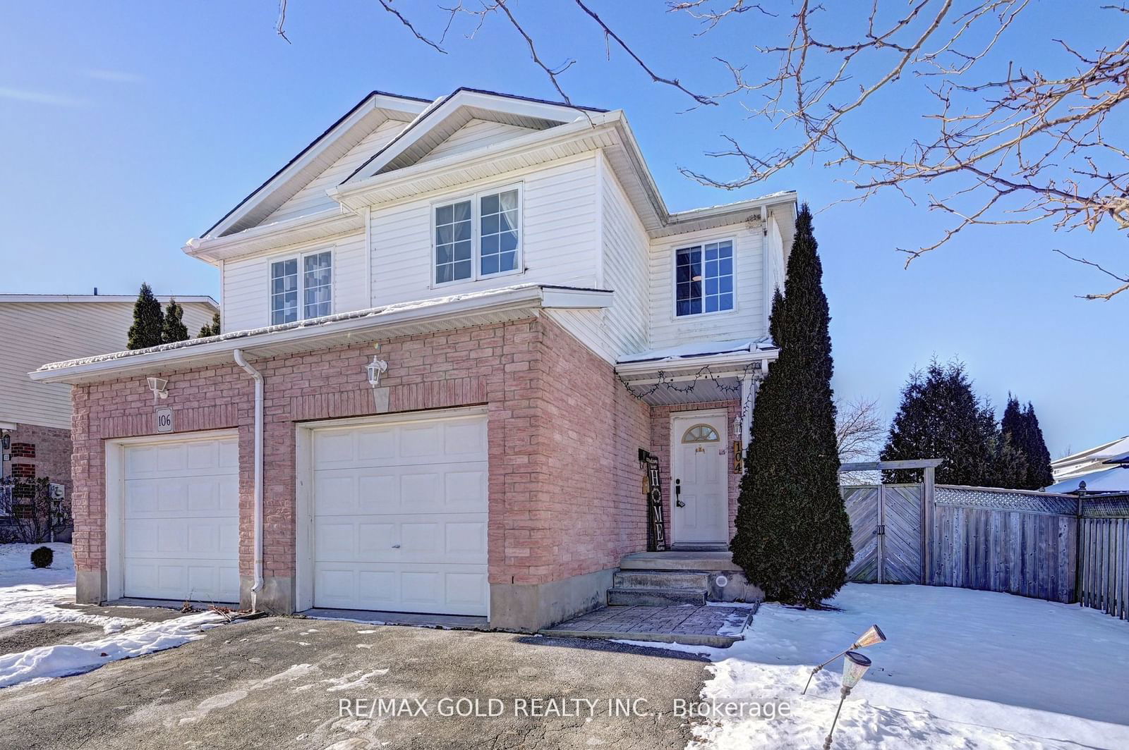 Semi-Detached House for sale at 104 Edgemere Drive, Cambridge, N1P 1E9 - MLS: X11916517