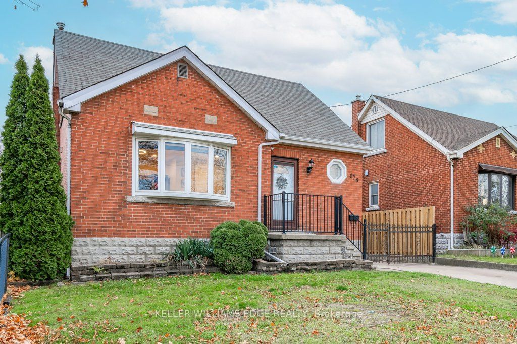 Detached House sold at 678 Brighton Avenue, Hamilton, Parkview, L8H 6H4 - MLS: X11916629