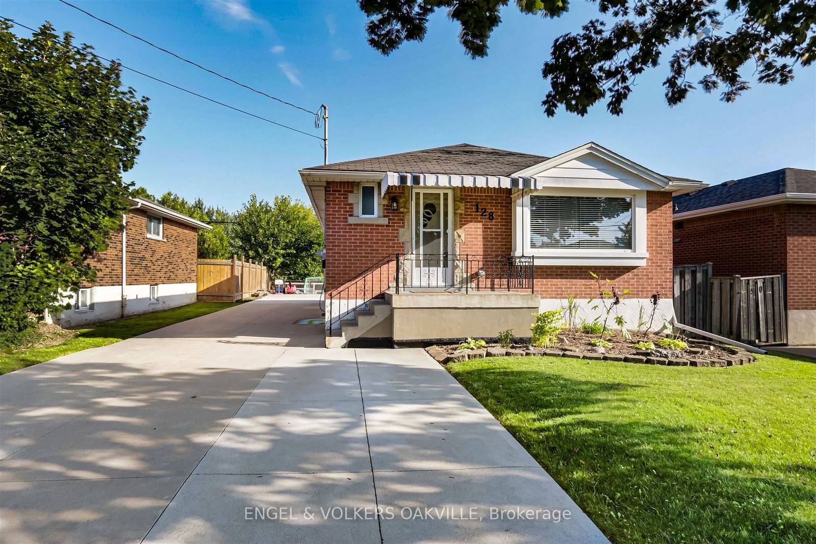 Building at 128 Winchester Boulevard, Hamilton, Hampton Heights