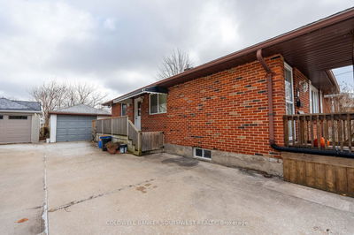 161 Mayfair Dr, Sarnia - Sarnia image-0-3