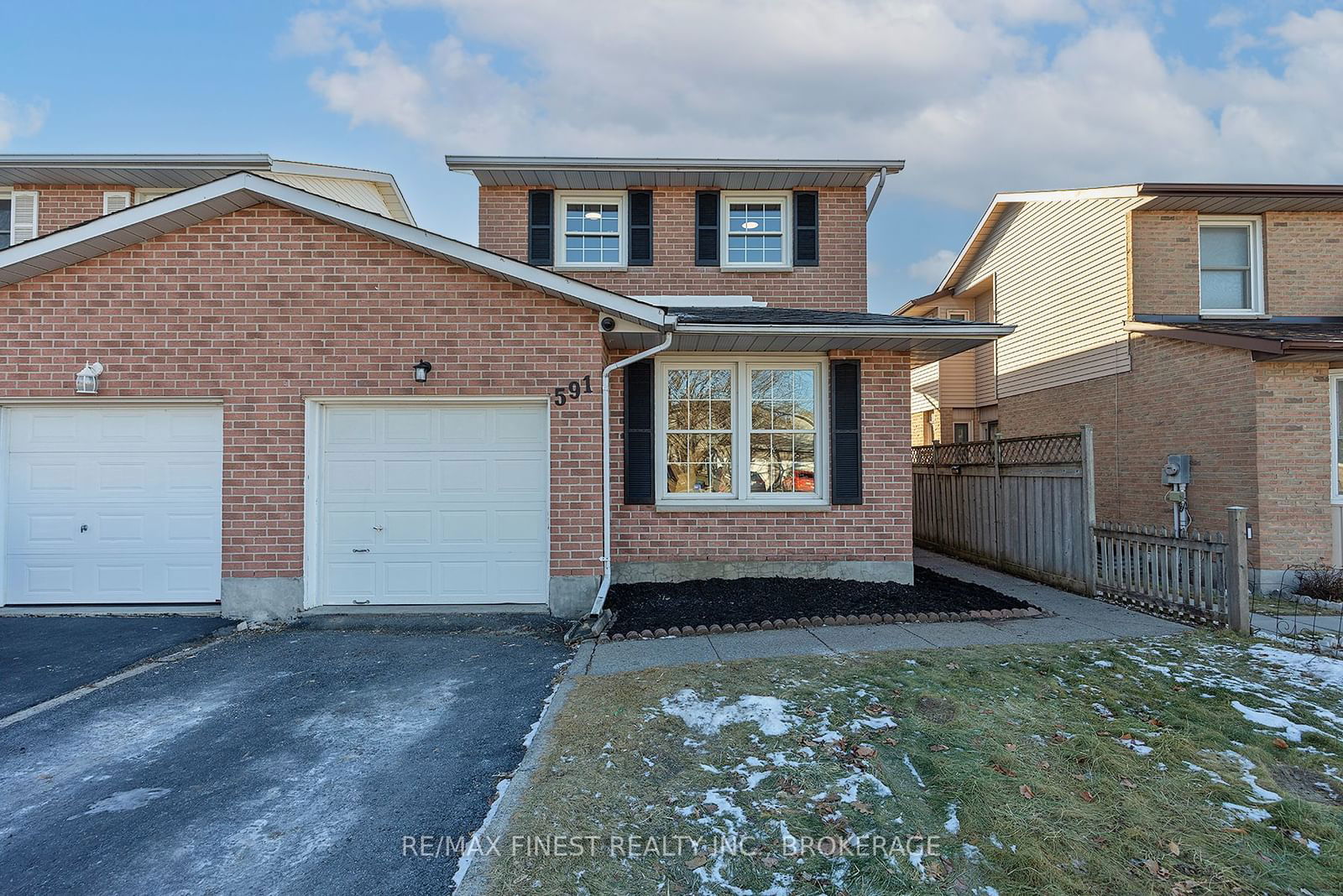 Detached House sold at 591 DAVIS Drive, Kingston, East Gardiners Rd, K7M 7Y3 - MLS: X11917740