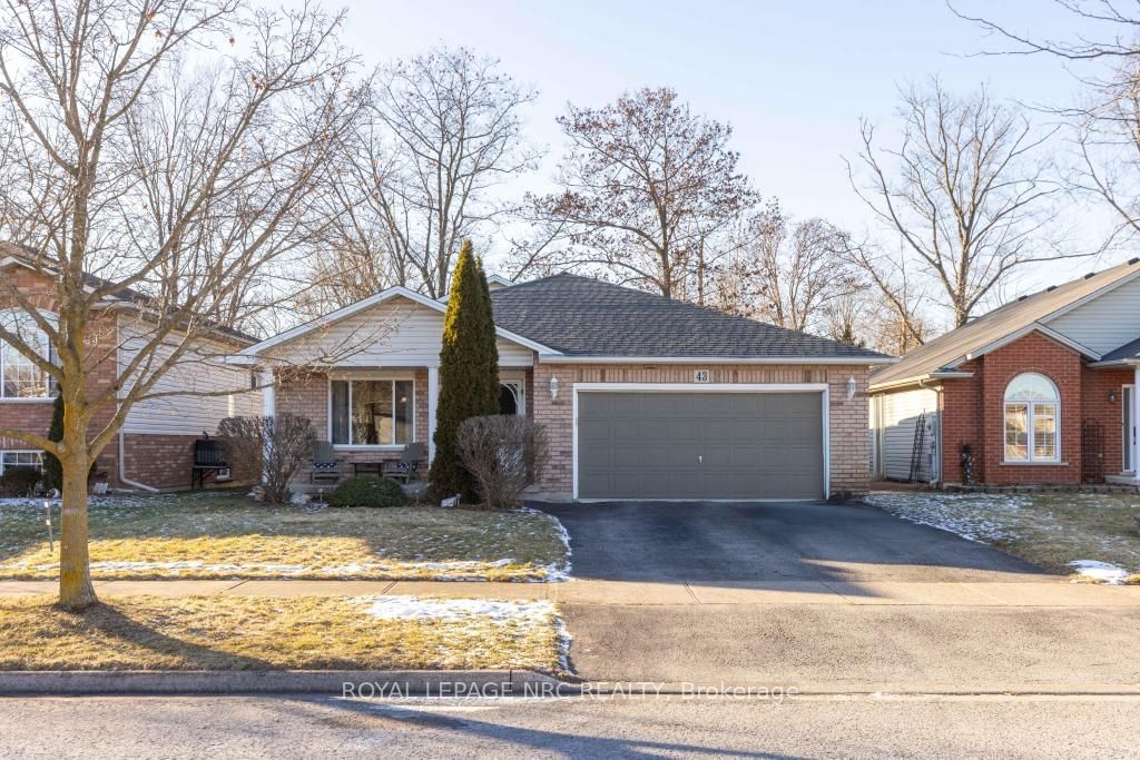 Detached House for sale at 43 Foxtail Avenue, Welland, 770 - West Welland, L3C 7J6 - MLS: X11917823