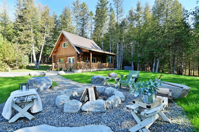 8 TANAGER Trail