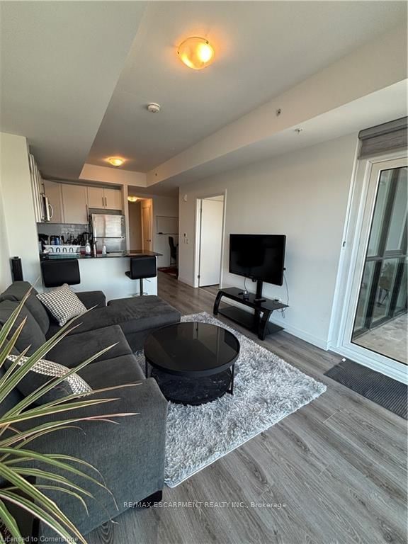 home for lease on 2303-108 Garment Street