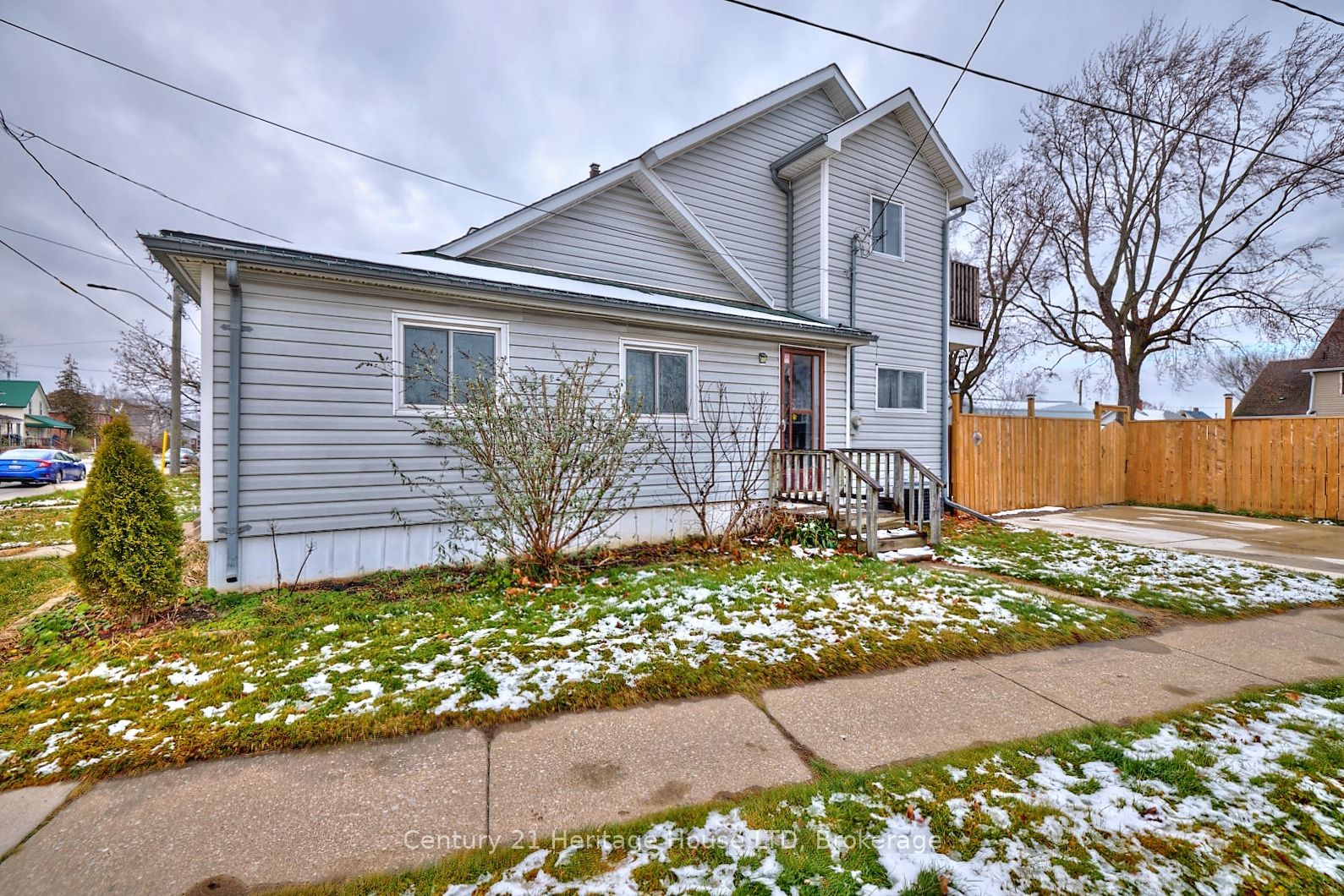 Detached House sold at 140 Dorothy Street, Welland, 768 - Welland Downtown, L3B 3V9 - MLS: X11918340