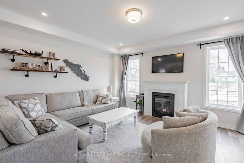 21 Corbett St, Port Hope, L1A 0E4 | Image 2