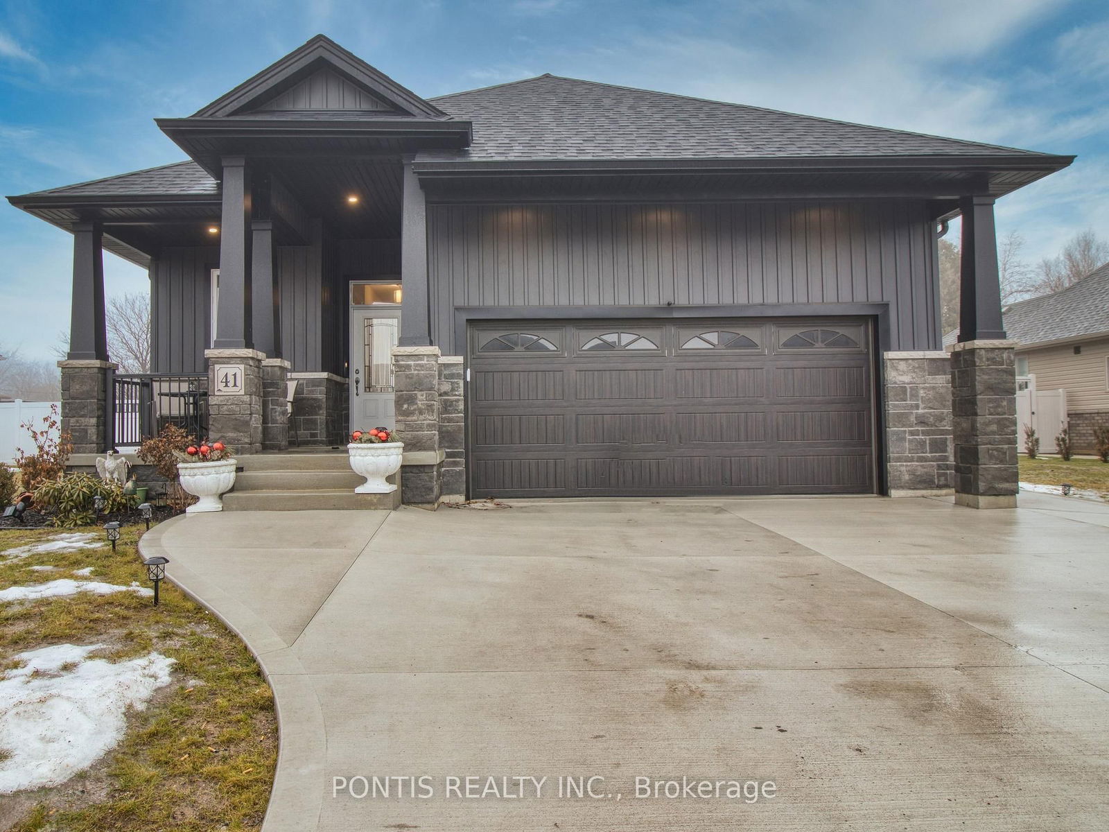 Detached House sold at 41 Sleepy Meadow Drive, Chatham-Kent, Blenheim, N0P 1A0 - MLS: X11918617