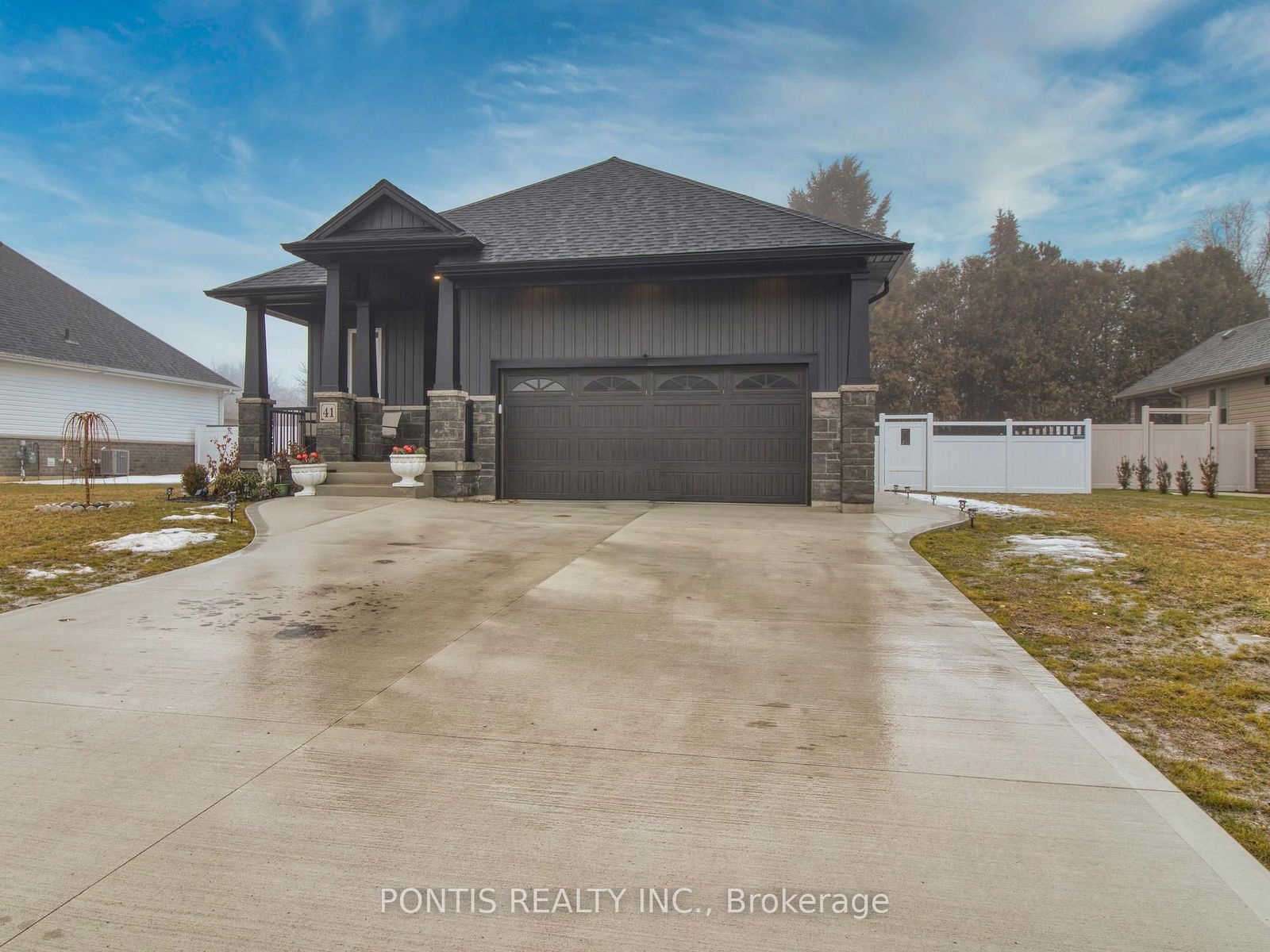 Detached House sold at 41 Sleepy Meadow Drive, Chatham-Kent, Blenheim, N0P 1A0 - MLS: X11918617