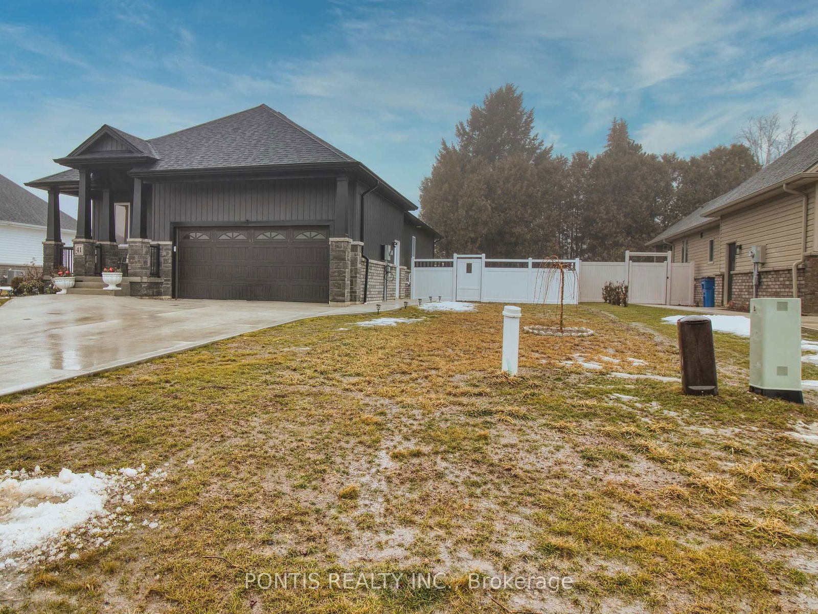 Detached House sold at 41 Sleepy Meadow Drive, Chatham-Kent, Blenheim, N0P 1A0 - MLS: X11918617