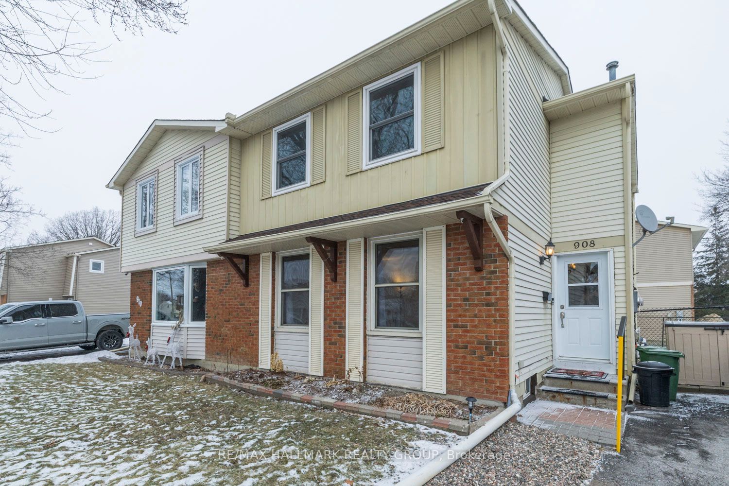 Townhouse for sale at 908 Borland Drive, Orleans - Cumberland and Area, 1101 - Chatelaine Village, K1E 1X6 - MLS: X11919225