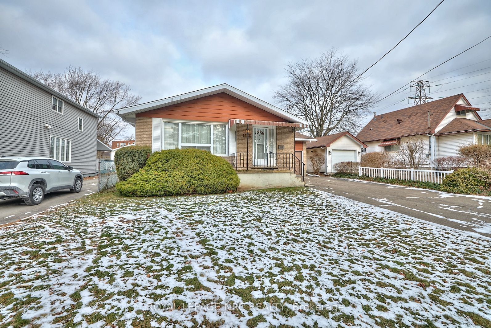 Detached House sold at 5687 Murray Street, Niagara Falls, 216 - Dorchester, L2G 2J7 - MLS: X11919835