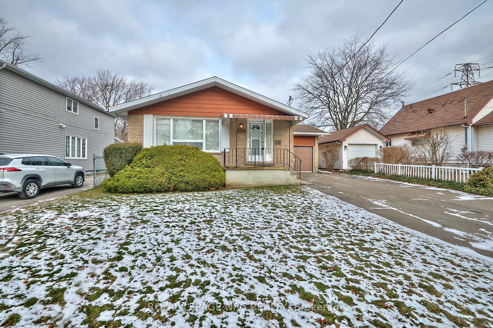 Detached House sold at 5687 Murray Street, Niagara Falls, 216 - Dorchester, L2G 2J7 - MLS: X11919835