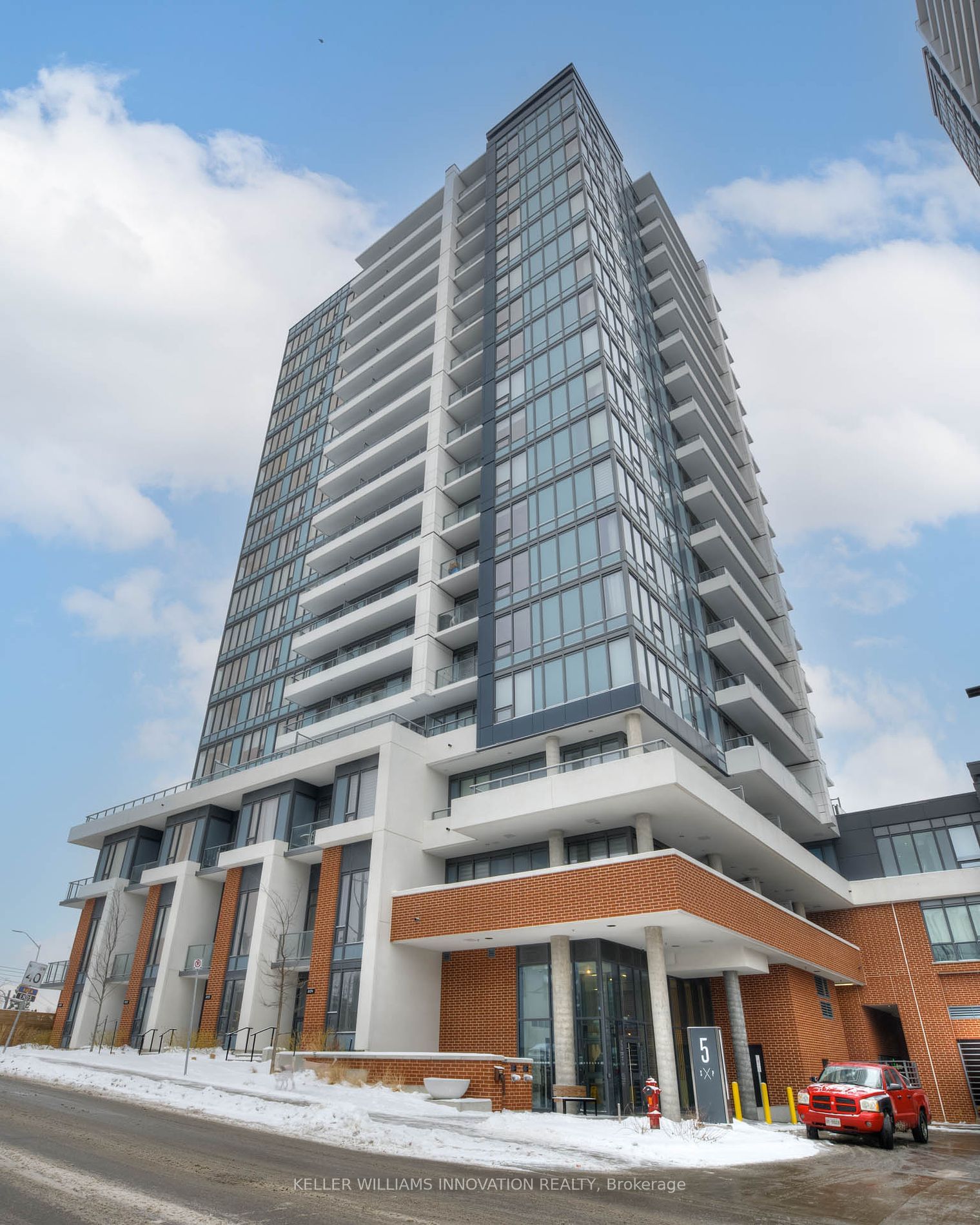 Condo for sale at 306-5 Wellington Street, Kitchener, N2G 0E3 - MLS: X11919937