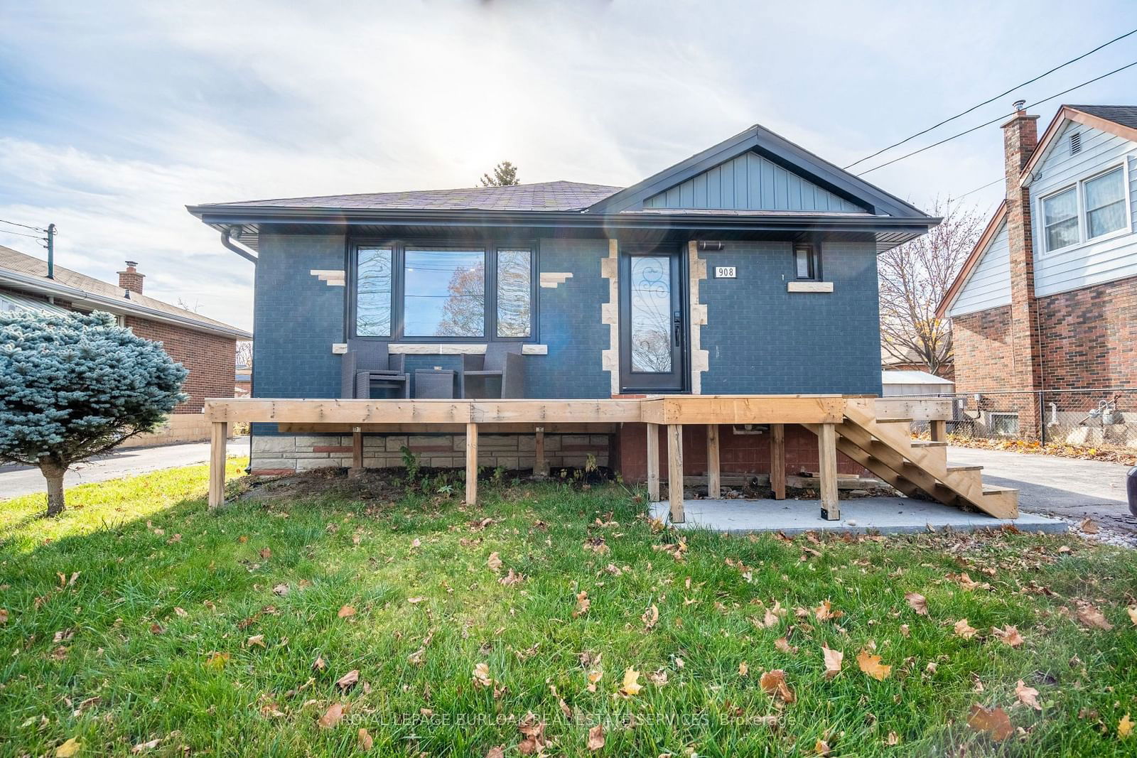 Detached House for lease at Main-908 Fennell Avenue, Hamilton, Macassa, L8V 1W6 - MLS: X11919964