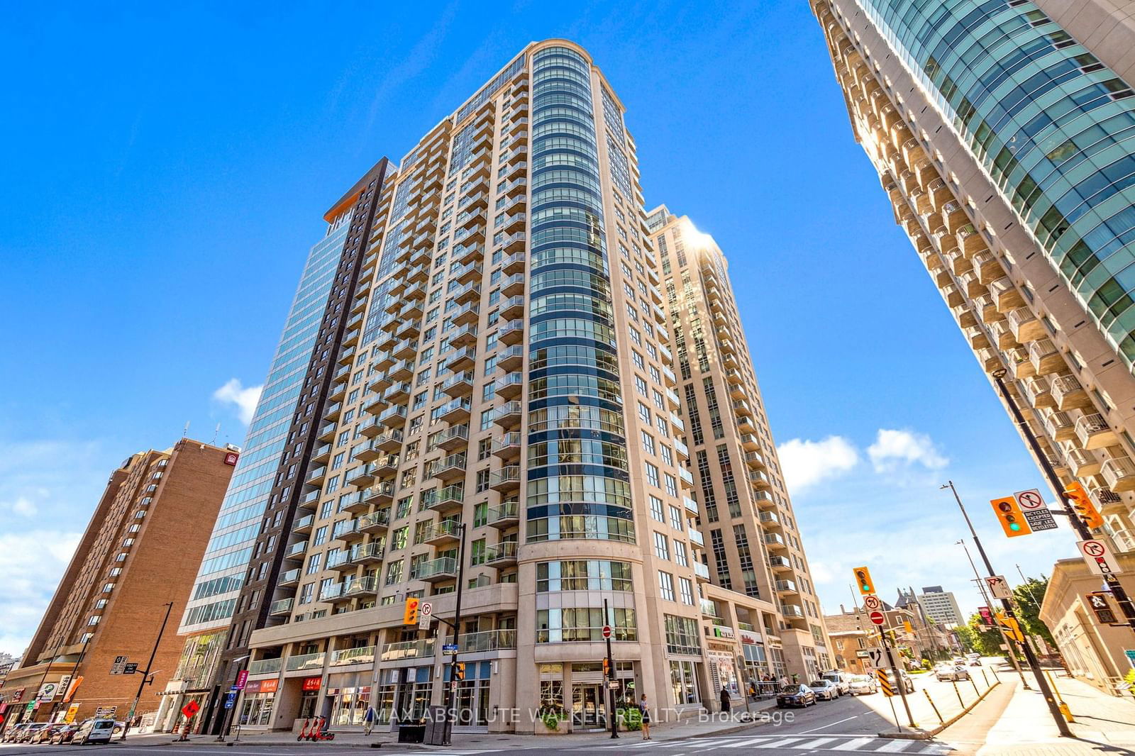 Condo for sale at 907-242 RIDEAU Street, Lower Town - Sandy Hill, 4003 - Sandy Hill, K1N 0B7 - MLS: X11920102