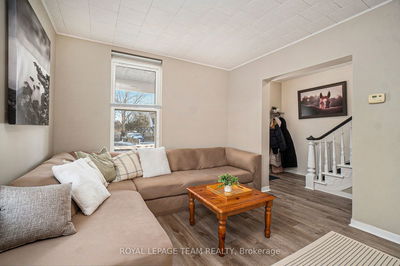 484 Centre St, North Dundas - 706 - Winchester image-0-2