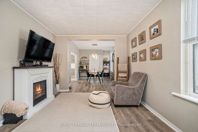 484 Centre St, North Dundas - 706 - Winchester image-0-4