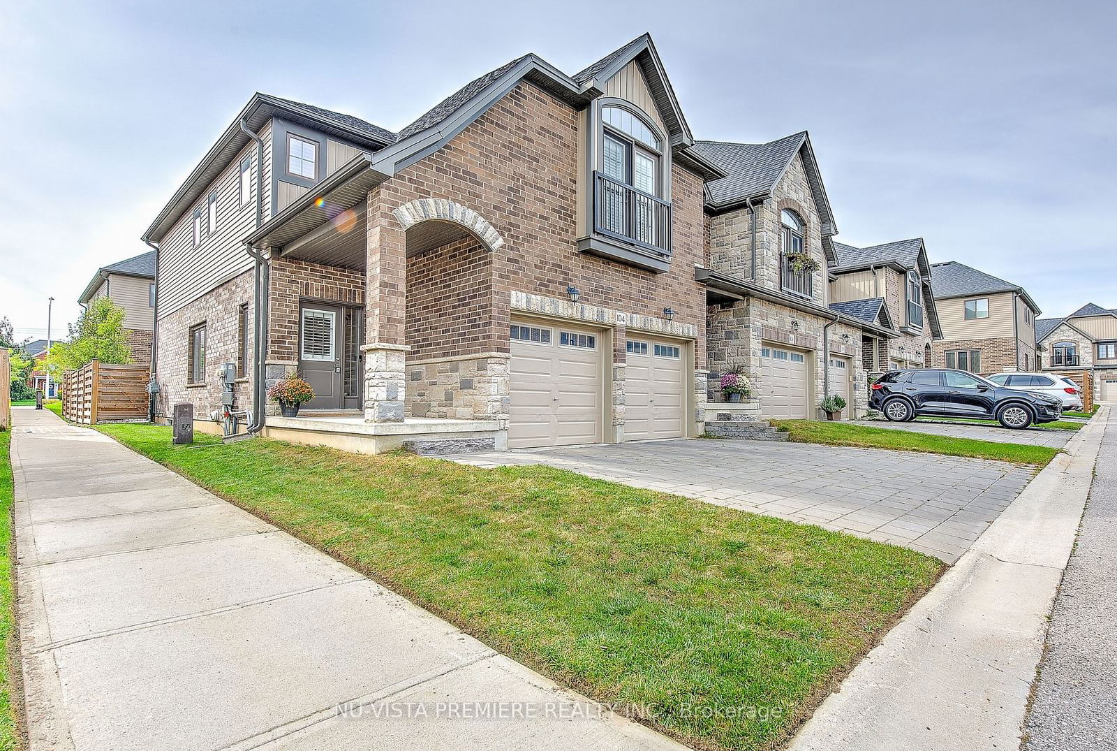 Townhouse for sale at 104-2040 SHORE Road, London, South A, N6K 0G3 - MLS: X11920263