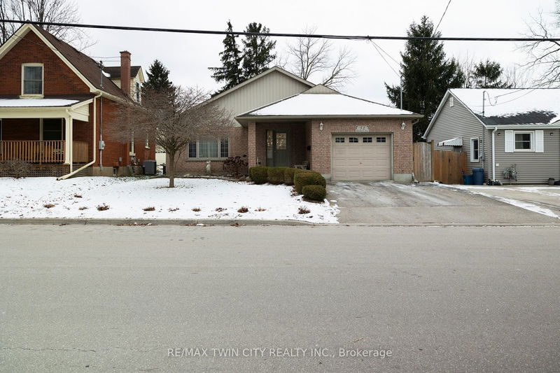 52 BALDWIN Ave, Brantford -  image-0-0