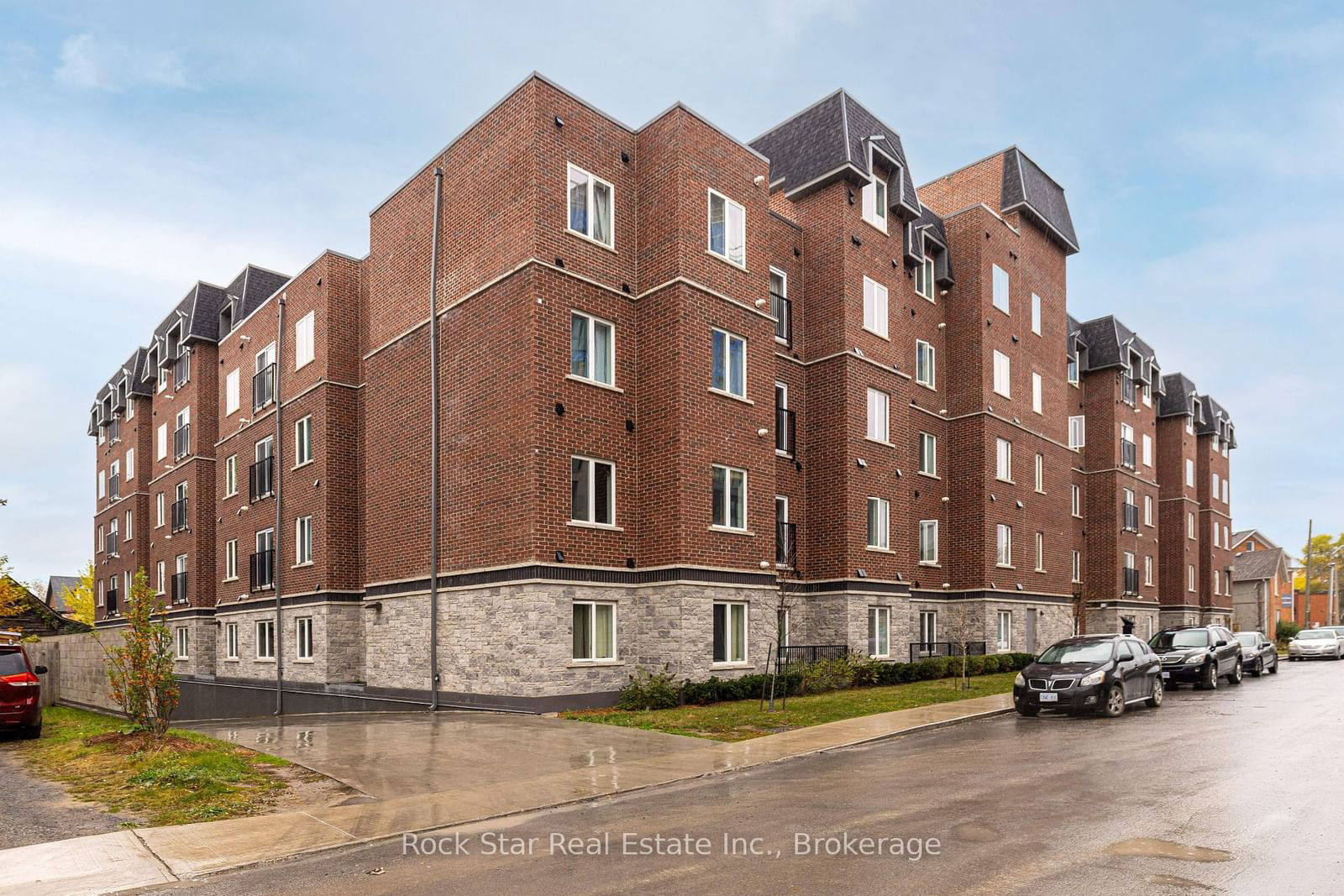 Condo for sale at 112-501 Frontenac Street, Kingston, East of Sir John A. Blvd, K7K 4L9 - MLS: X11920272