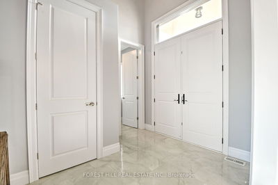 586 Orchards Cres, Windsor - Windsor image-0-3
