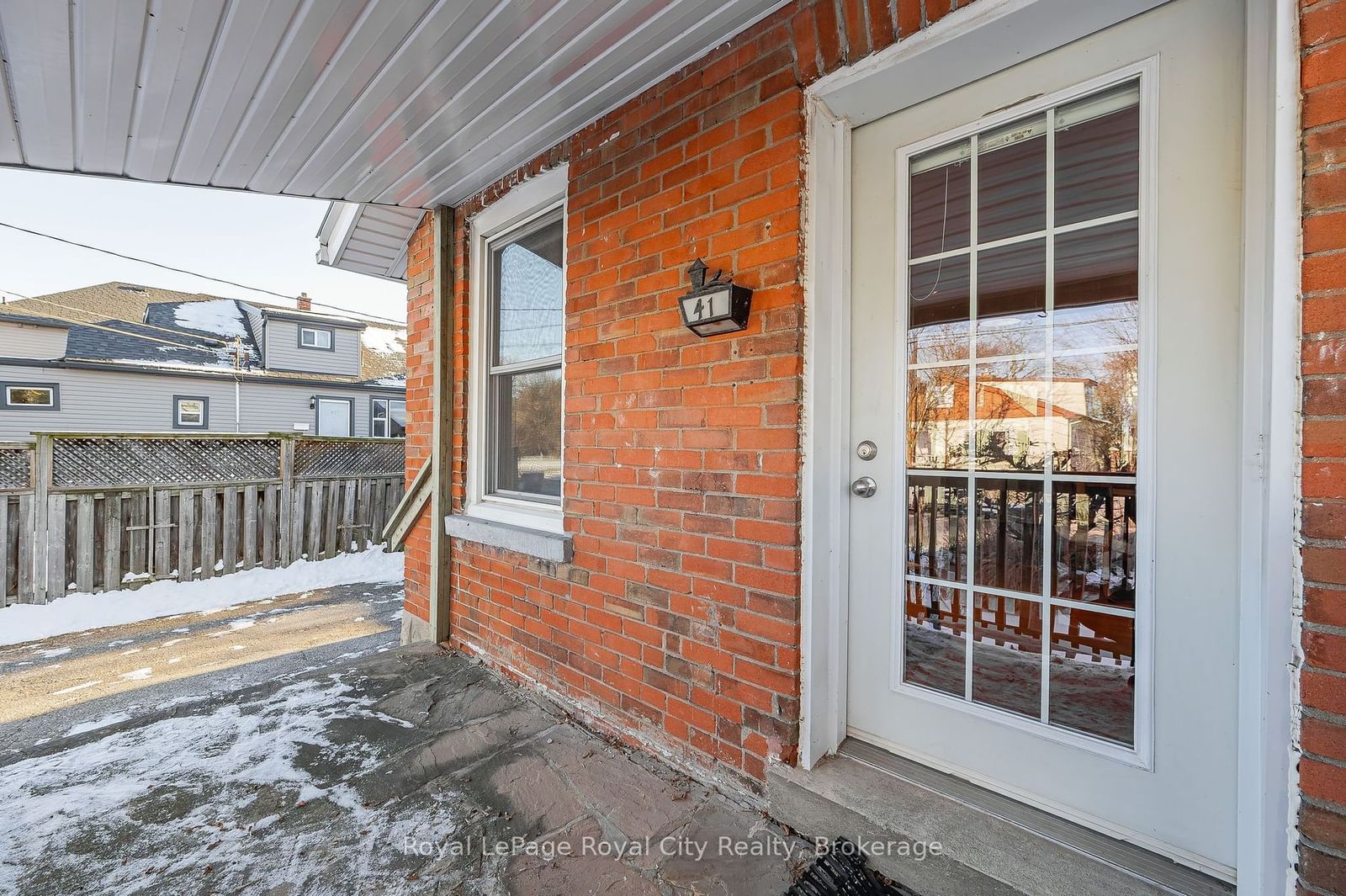 Listing Image 4