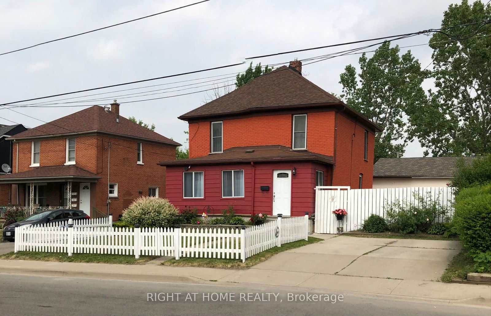 Building at 4472 Second Avenue, Niagara Falls, Downtown