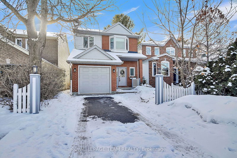 56 FORESTVIEW Cres, Bells Corners and South to Fallowfield - 7802 - Westcliffe Estates image-0-0