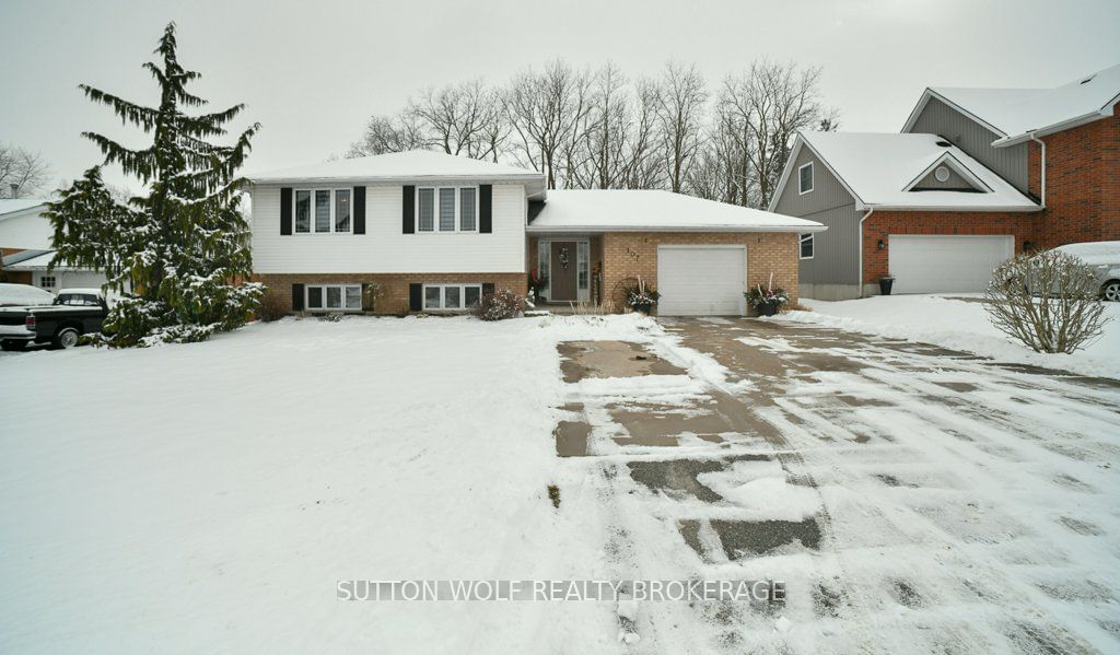 Detached House sold at 107 Mckellar Street, Southwest Middlesex, Glencoe, N0L 1M0 - MLS: X11920676