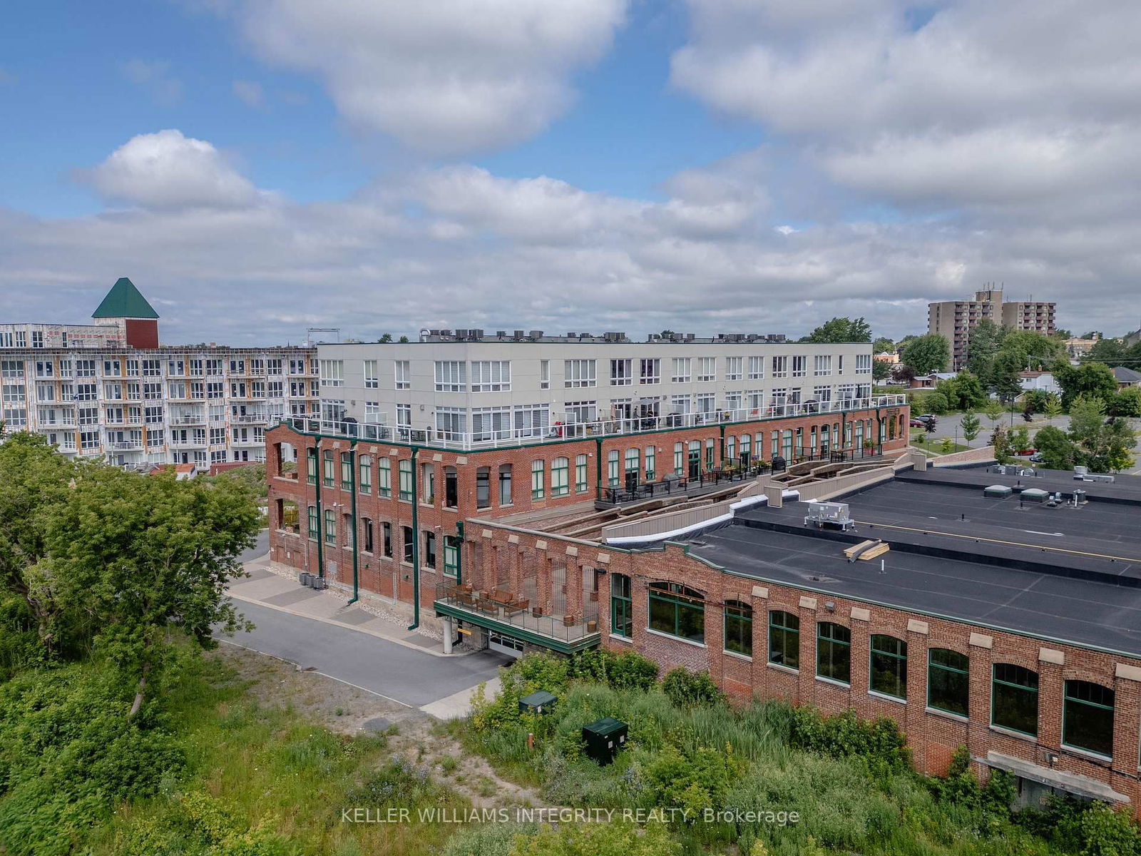 Condo sold at 305-703 COTTON MILL Street, Cornwall, 717 - Cornwall, K6H 7K7 - MLS: X11920788