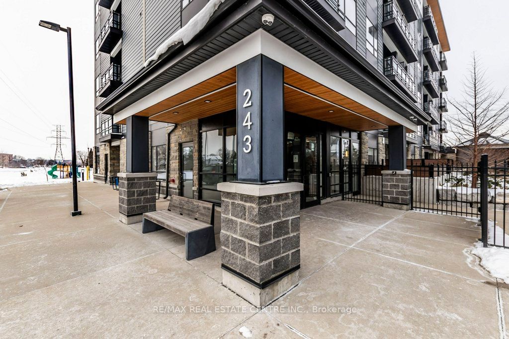 Condo sold at 404-243 Northfield Drive, Waterloo, N2K 0H2 - MLS: X11920831