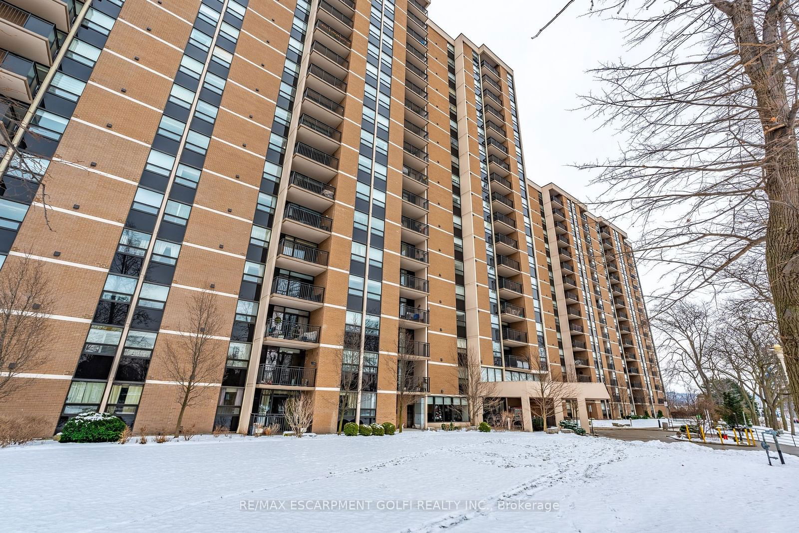 Condo sold at 1415-500 Green Road, Hamilton, Stoney Creek, L8E 3M6 - MLS: X11921014