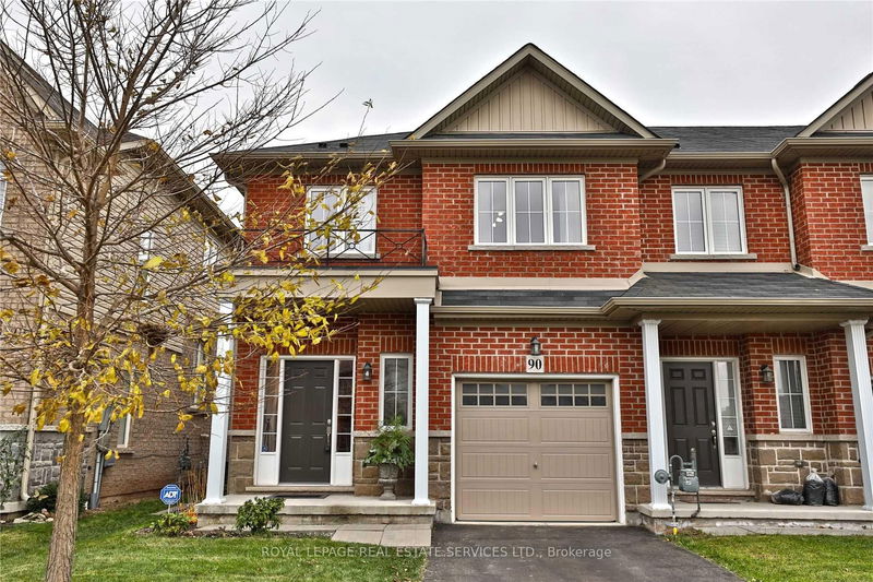 home for lease on 90 Palacebeach Trail