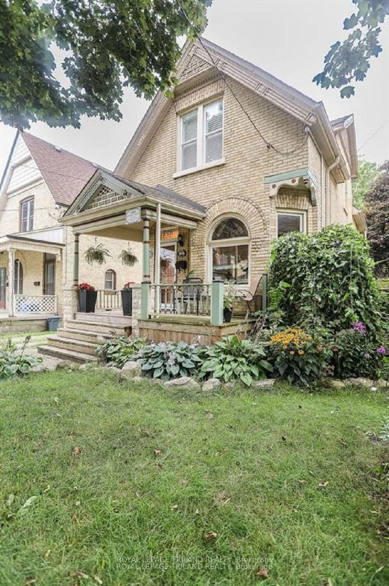 home for sale on 846 Lorne Avenue