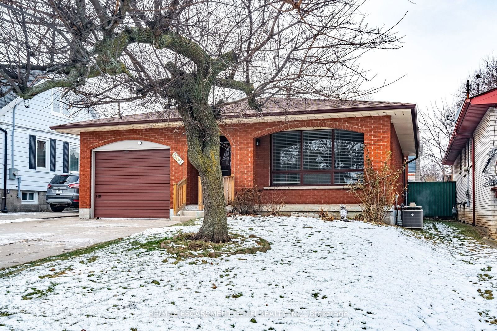 Detached House for sale at 662 West 5th Street, Hamilton, Rolston, L9C 3R2 - MLS: X11921561