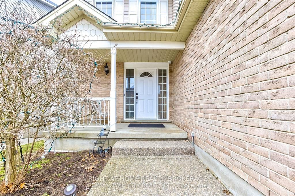 Detached House for lease at UPPER-138 Apple Ridge Drive, Kitchener, N2P 2S7 - MLS: X11921625