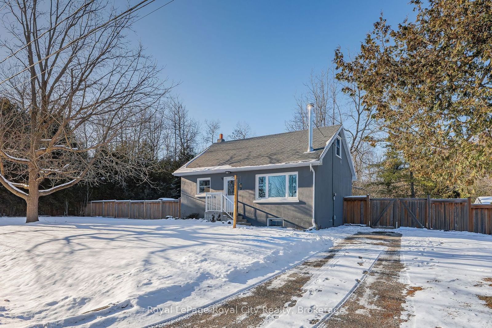 Detached House sold at 9092 Halton Erin Town Line, Erin, Rural Erin, L7J 2L8 - MLS: X11922019