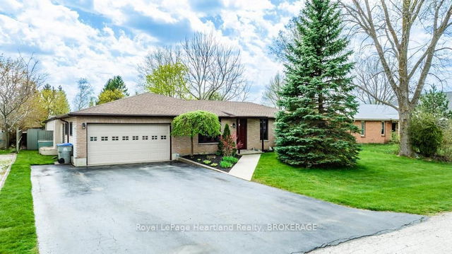 4 Ducharme Crescent