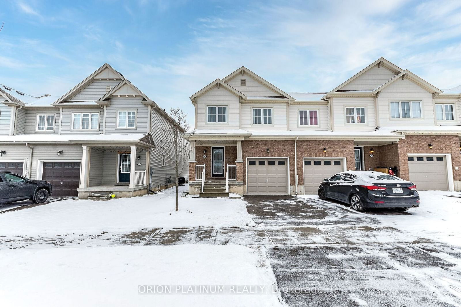 Townhouse sold at 41 Butcher Crescent, Brantford, N3T 0P2 - MLS: X11922158