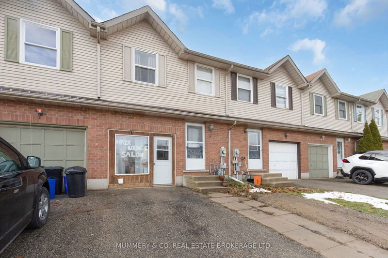 17 Garland Crt, Ingersoll - Ingersoll - North image-0-0