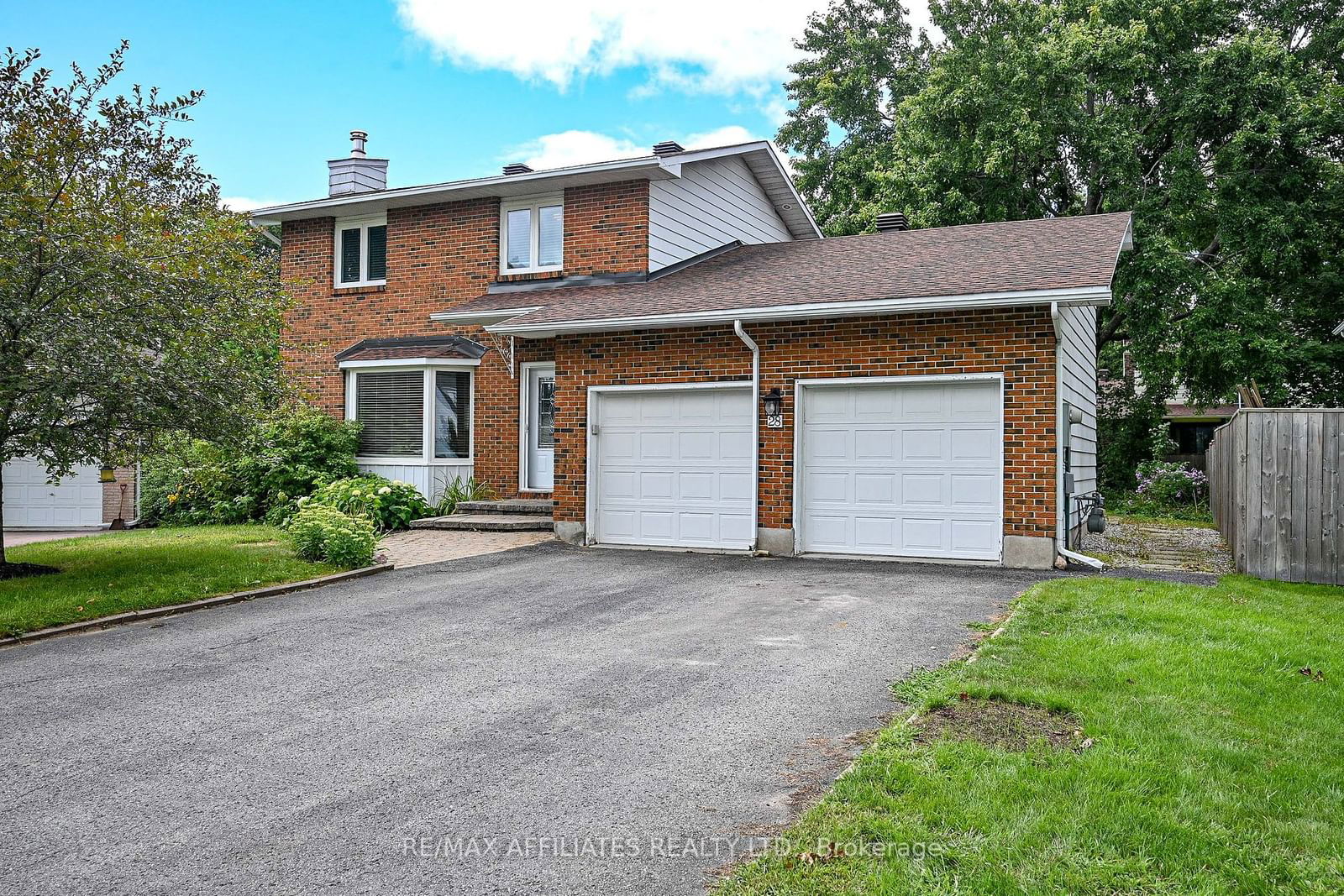 Detached House sold at 28 Ormsby Drive, Stittsville - Munster - Richmond, 8204 - Richmond, K0A 2Z0 - MLS: X11922312