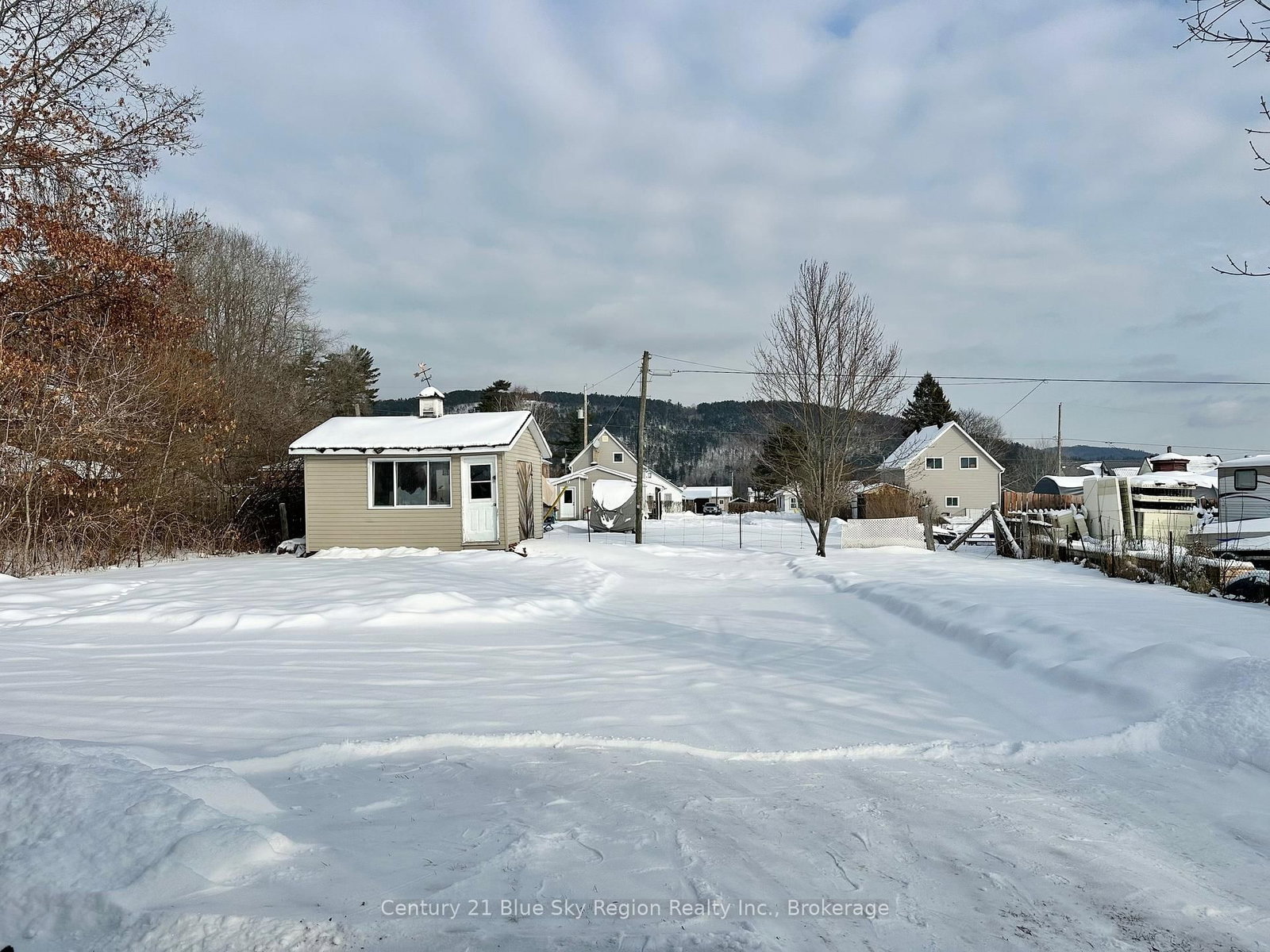 Listing Image 6