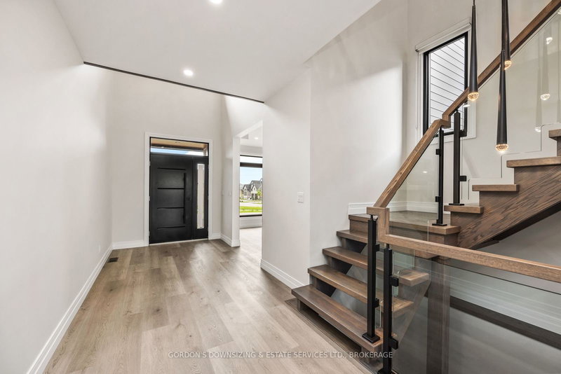 832 Windermere Dr, Kingston, K7P 0N5 | Image 3