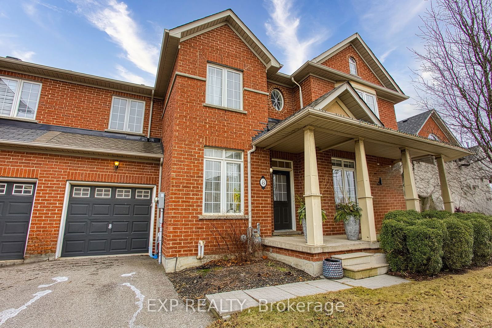 Townhouse sold at 8 Glendarling Crescent, Hamilton, Winona Park, L8E 0A9 - MLS: X11922404